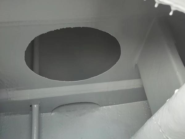 除盐水箱聚脲防腐喷涂施工